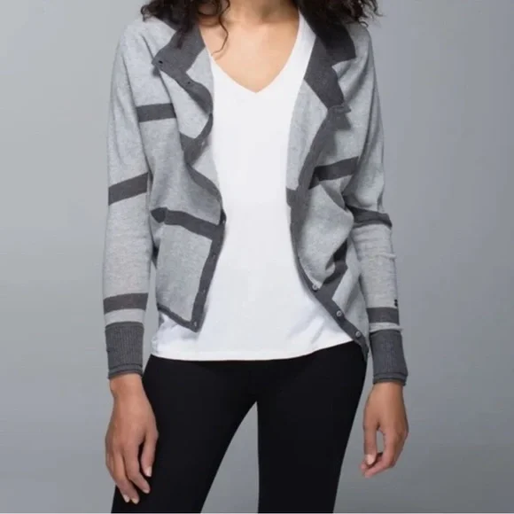 Lululemon After Class Cardigan Button Up Grey 2-Way Wear Cotton Women Sz 6 - Picture 2 of 11